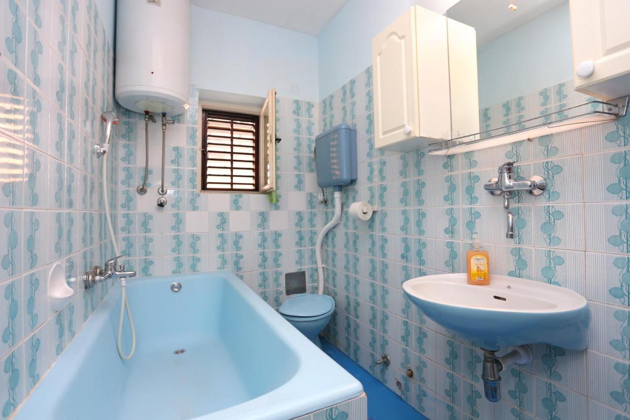 Rooms With A Parking Space Split - 17766 エクステリア 写真