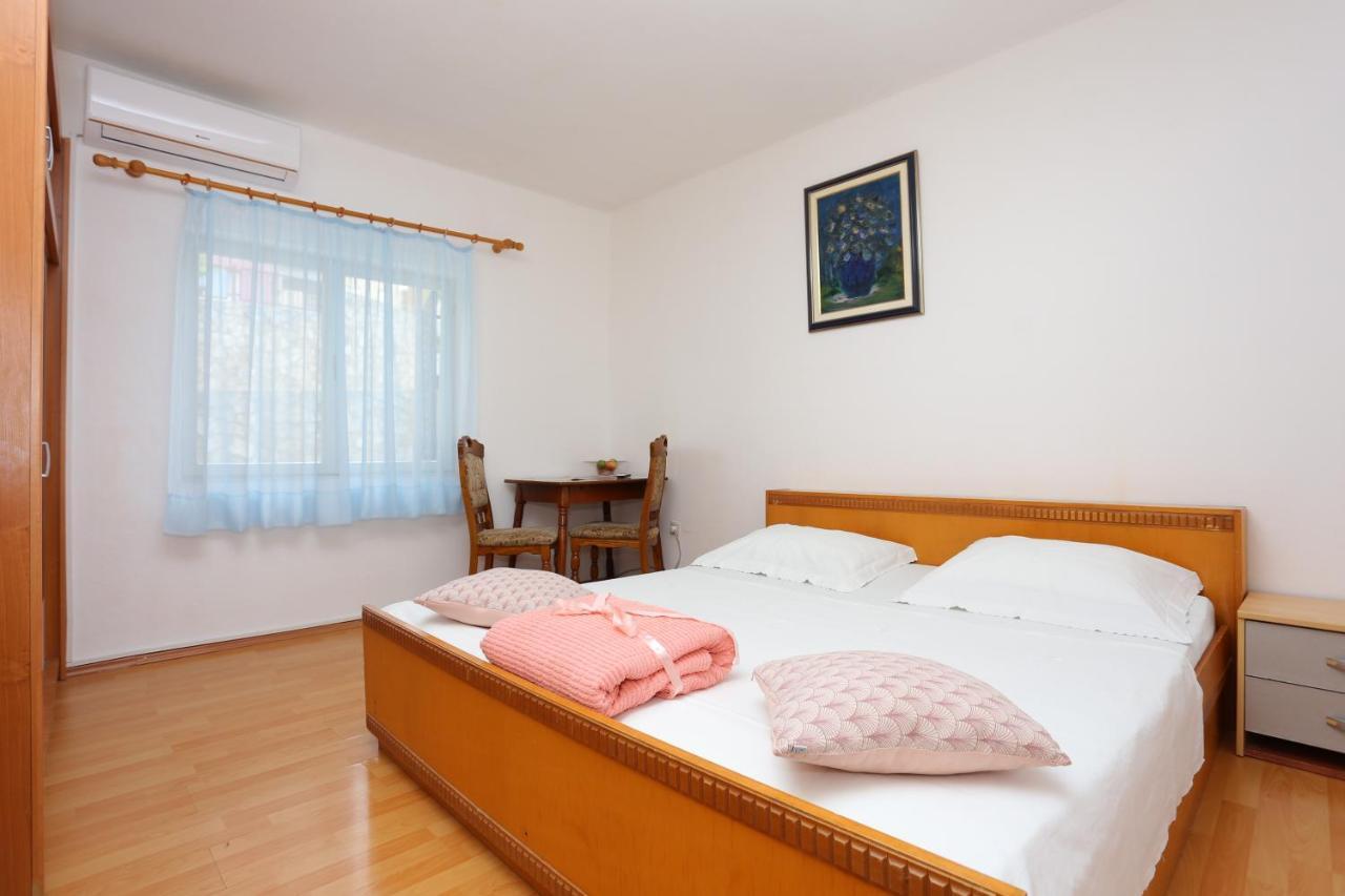 Rooms With A Parking Space Split - 17766 エクステリア 写真